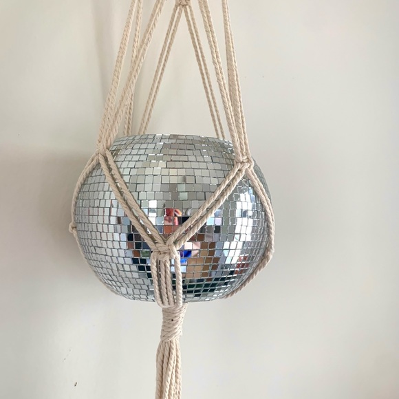 Handmade disco planter with handmade macrame hanger - Picture 5 of 7